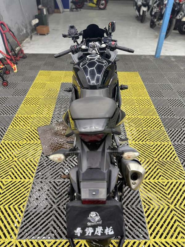 二手豪爵铃木GSX250R