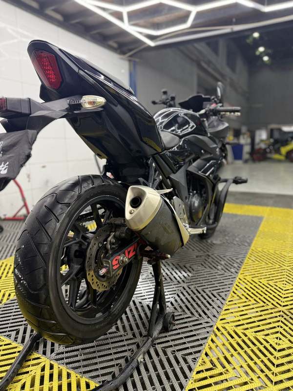 二手豪爵铃木GSX250R