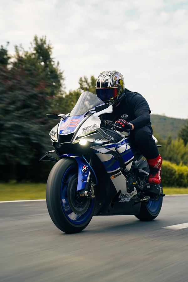 二手雅马哈YZF-R1