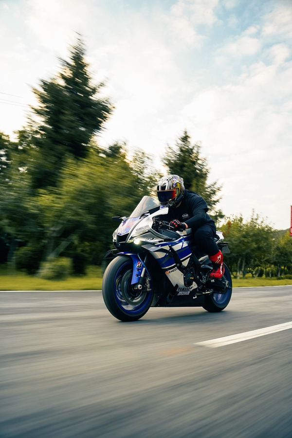 二手雅马哈YZF-R1