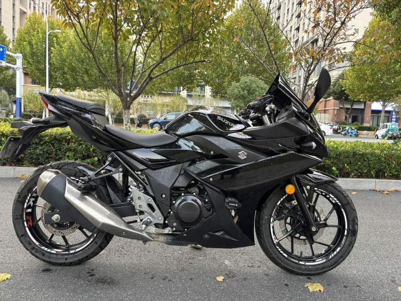 二手豪爵铃木GSX250R