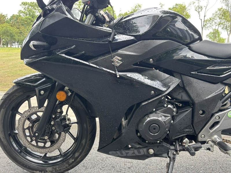 二手豪爵铃木GSX250R