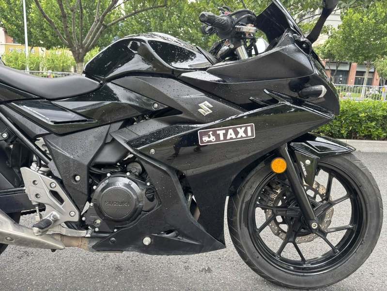 二手豪爵铃木GSX250R