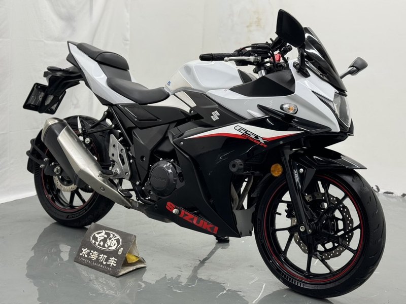 二手豪爵铃木GSX250R