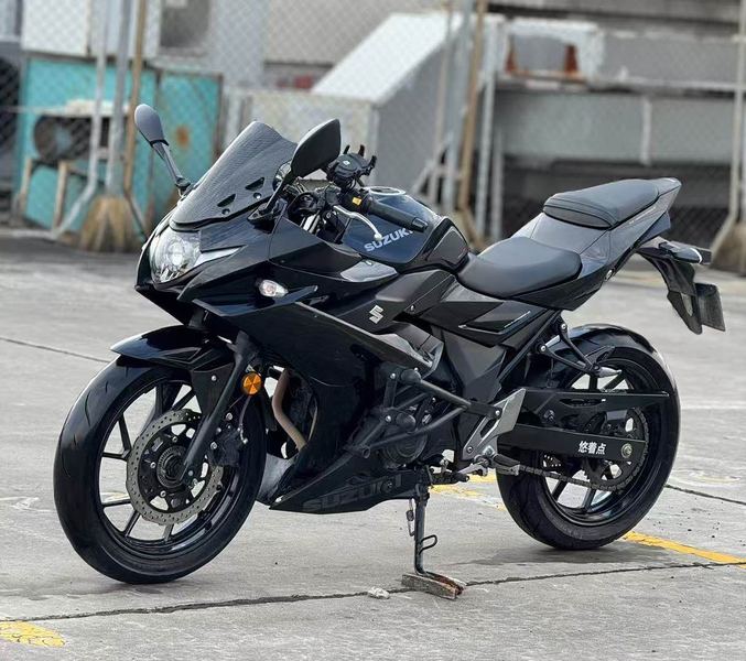 二手豪爵铃木GSX250R