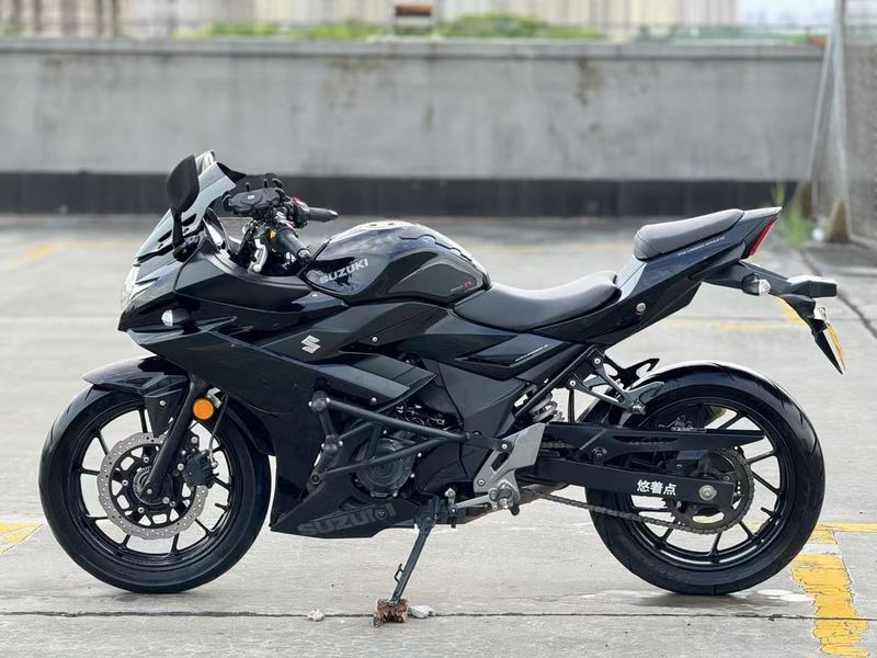 二手豪爵铃木GSX250R