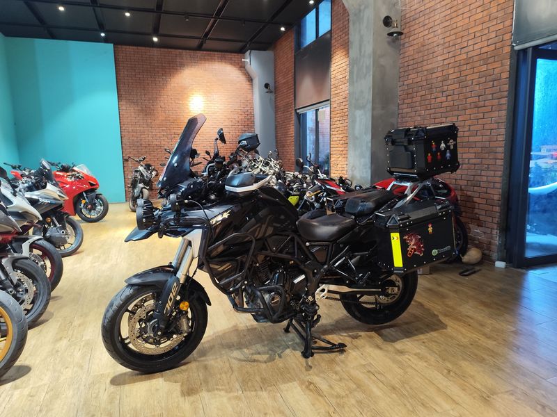 二手贝纳利TRK702