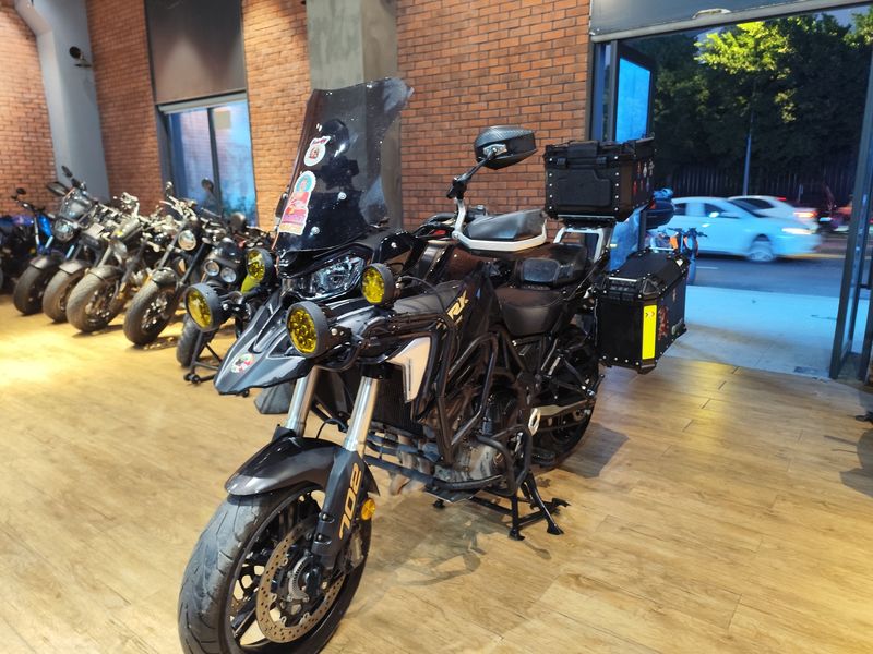 二手贝纳利TRK702