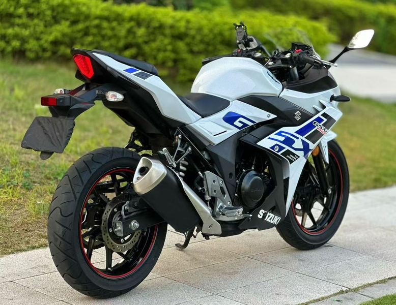 二手豪爵铃木GSX250R