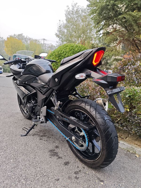 二手豪爵铃木GSX250R