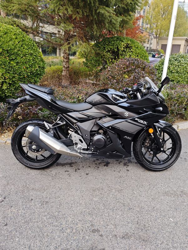 二手豪爵铃木GSX250R