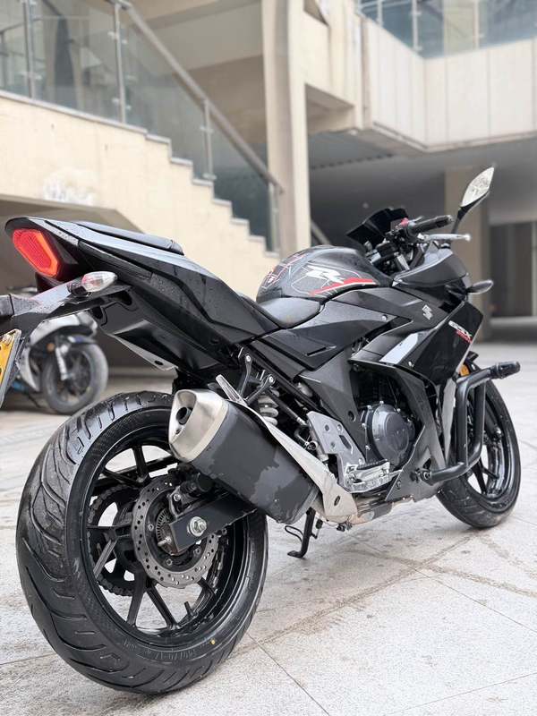 二手豪爵铃木GSX250R