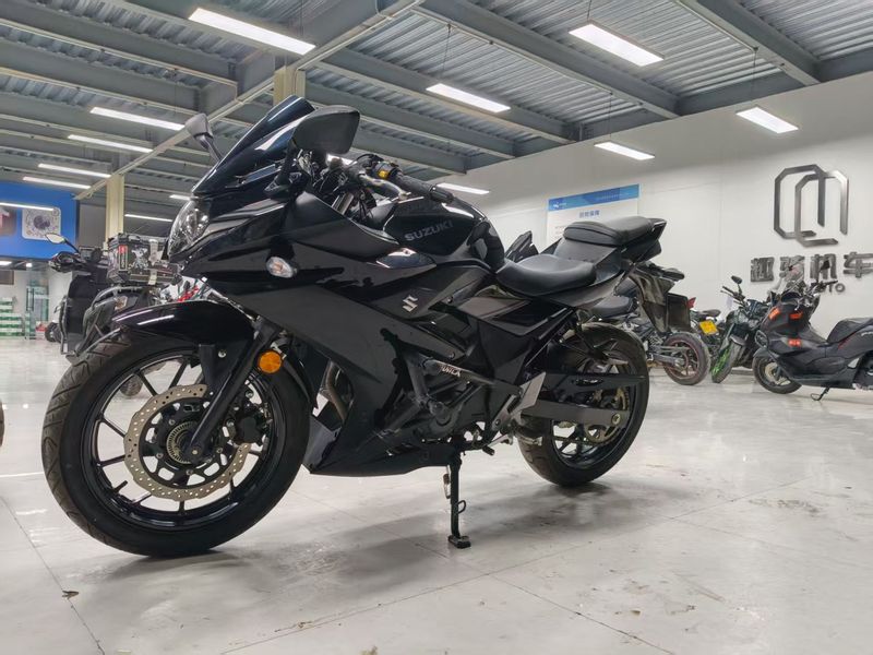 二手豪爵铃木GSX250R