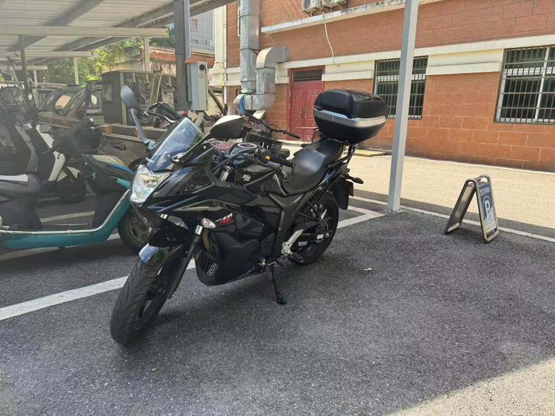 二手济南铃木极客飒 Gixxer 155