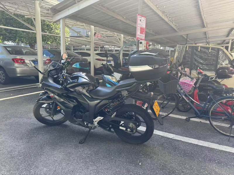 二手济南铃木极客飒 Gixxer 155