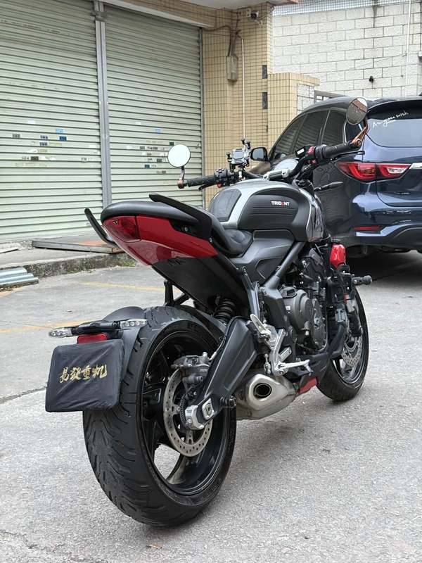 二手凯旋Trident 660