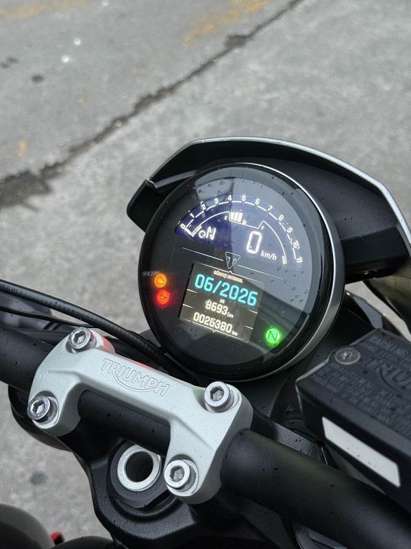 二手凯旋Trident 660