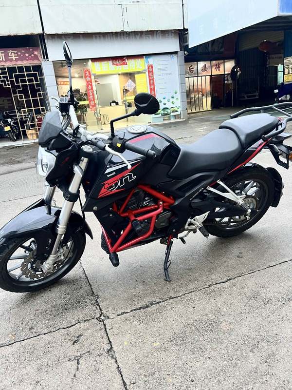 二手贝纳利小黄龙 TNT25