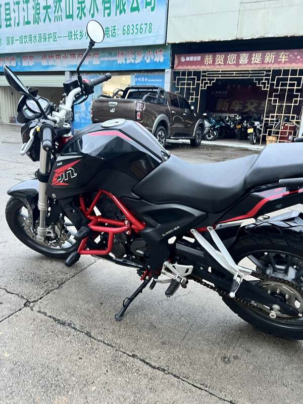 二手贝纳利小黄龙 TNT25