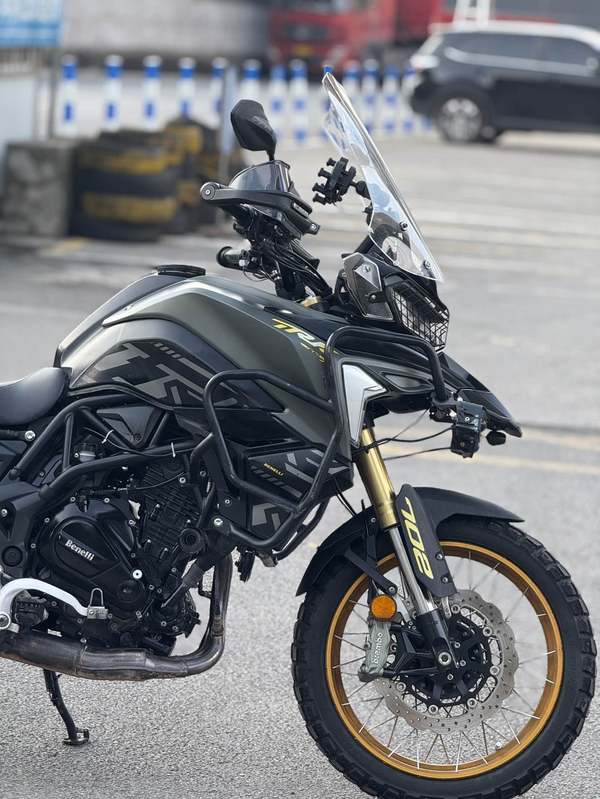 二手贝纳利TRK702