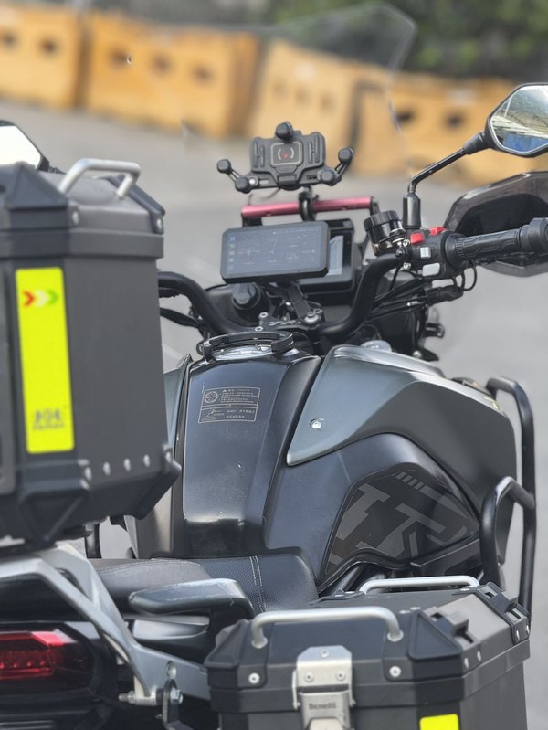 二手贝纳利TRK702