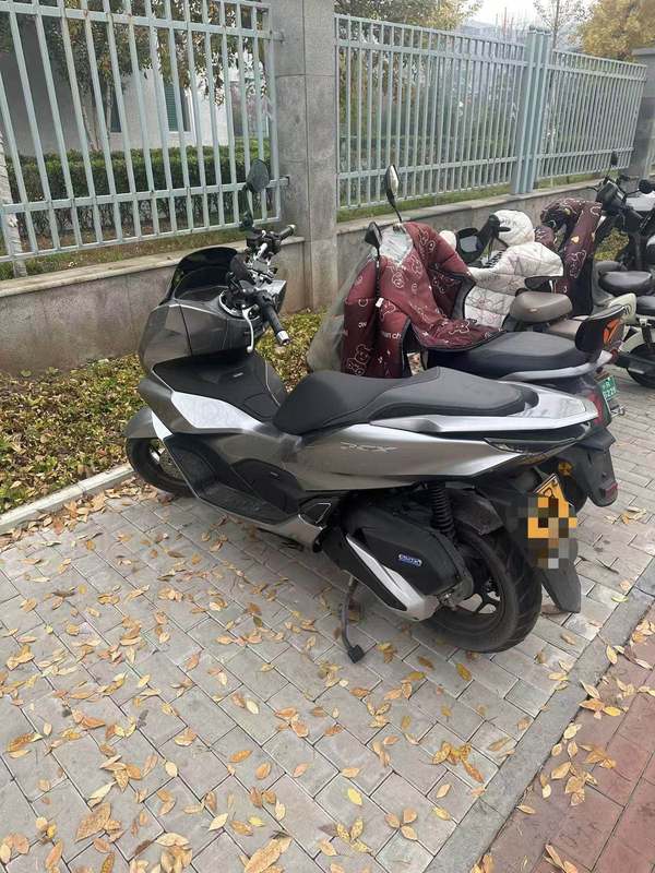 二手五羊本田PCX