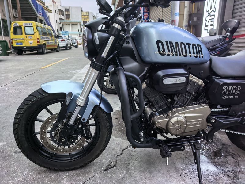 二手QJMOTOR闪300