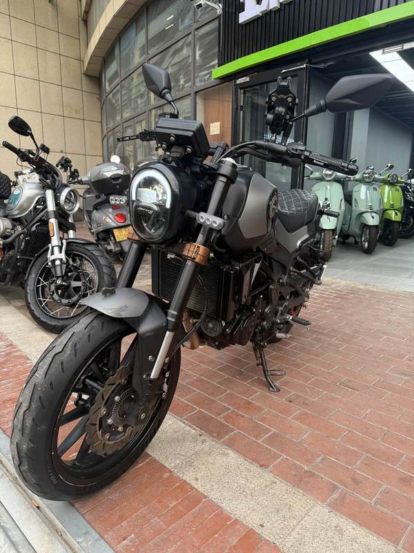 二手贝纳利幼狮 Leoncino 250