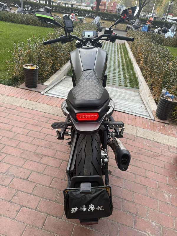 二手贝纳利幼狮 Leoncino 250