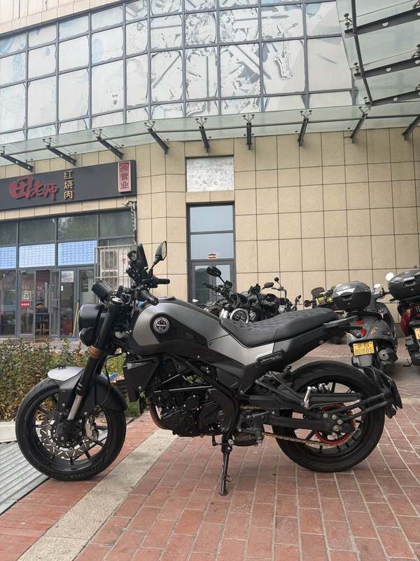 二手贝纳利幼狮 Leoncino 250