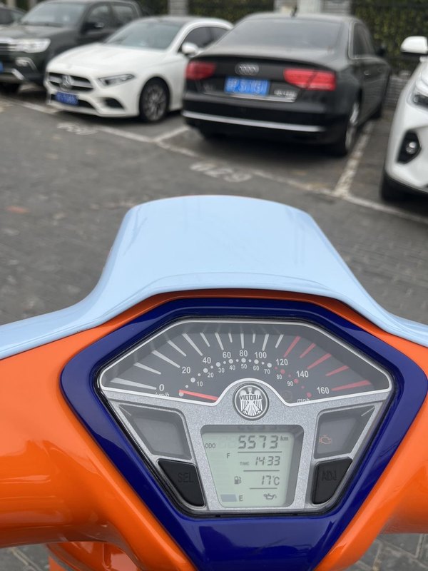 二手维多利亚Sixties 300i