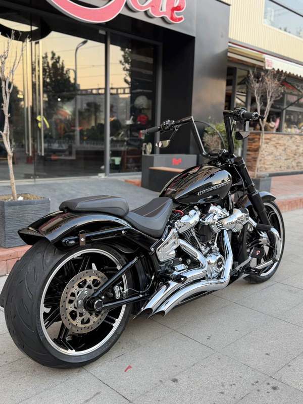 二手哈雷戴维森突破者 Breakout