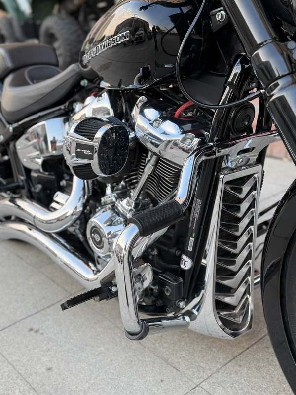 二手哈雷戴维森突破者 Breakout