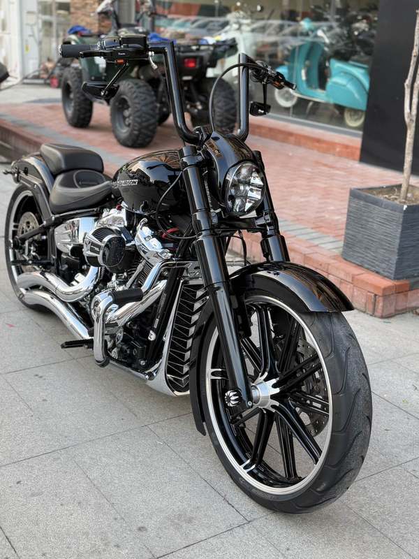 二手哈雷戴维森突破者 Breakout