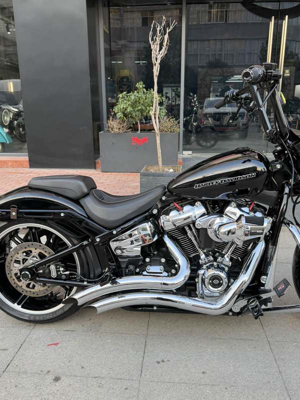 二手哈雷戴维森突破者 Breakout