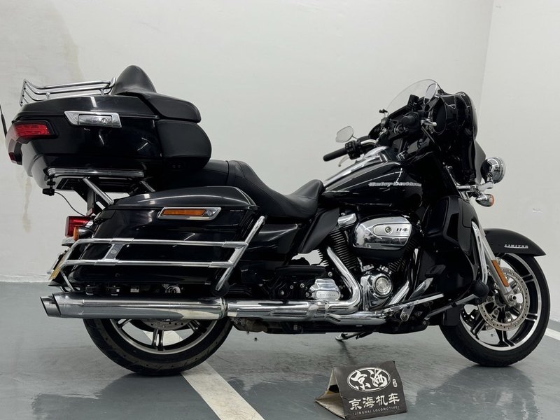 二手哈雷戴维森旗舰滑翔  Limited