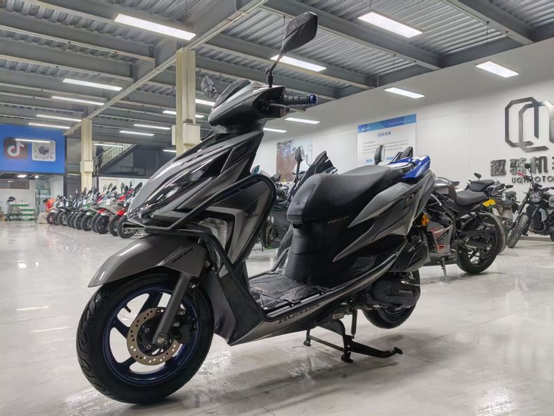 二手新大洲本田裂行 RX125Fi