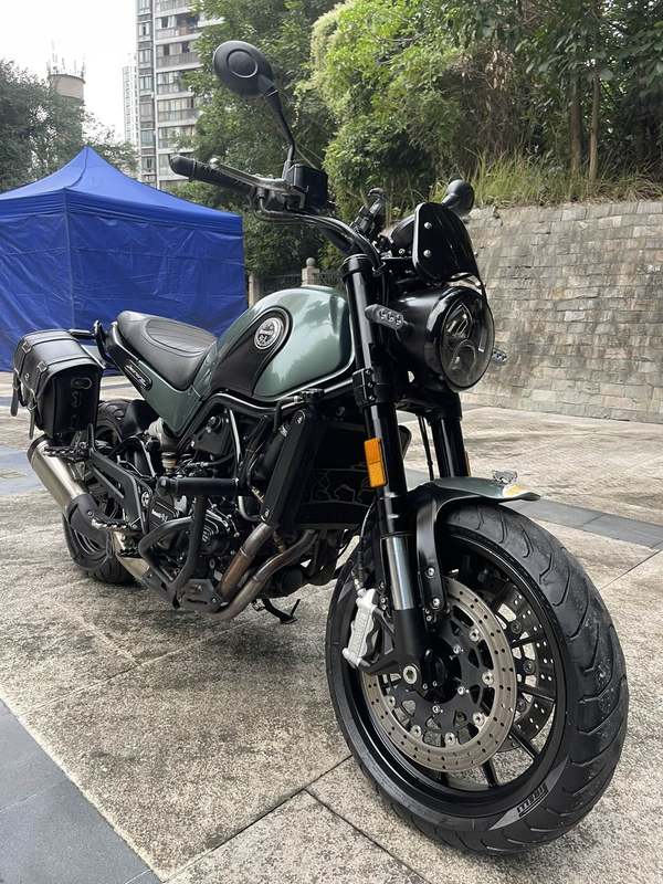 二手贝纳利幼狮 Leoncino 500