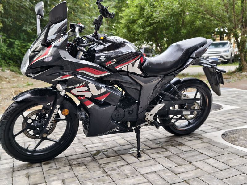 二手济南铃木极客飒 Gixxer 155