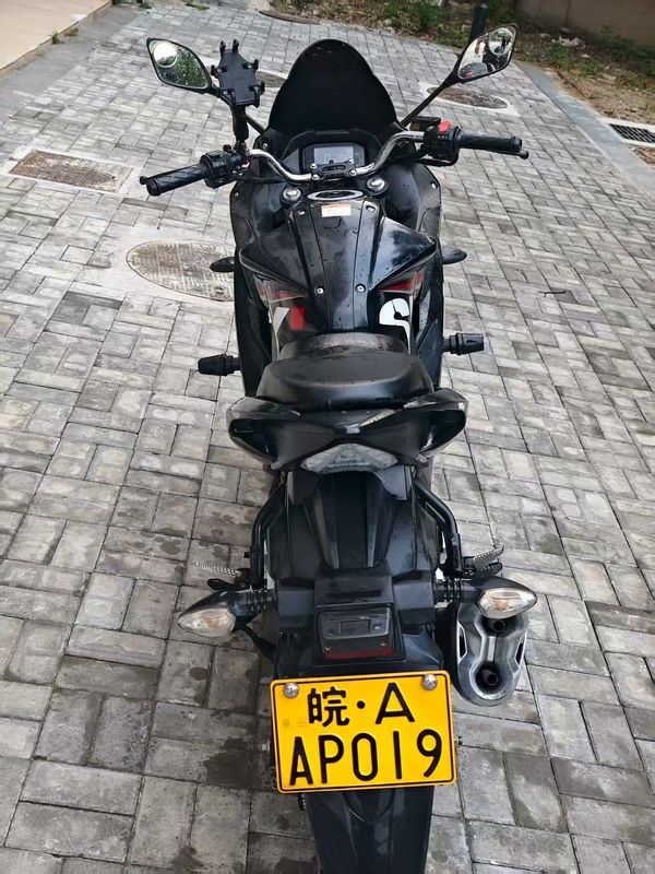 二手济南铃木极客飒 Gixxer 155