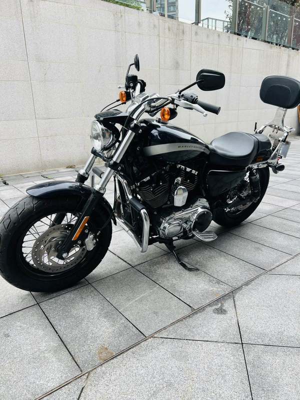 二手哈雷戴维森1200 Custom