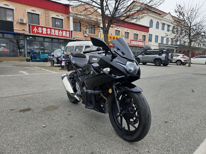 二手豪爵铃木GSX250R