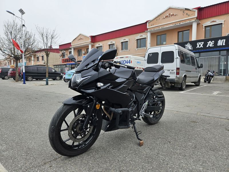 二手豪爵铃木GSX250R