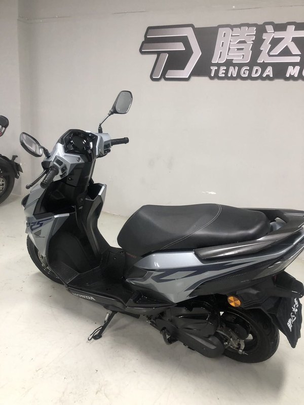 二手新大洲本田裂行 RX125Fi