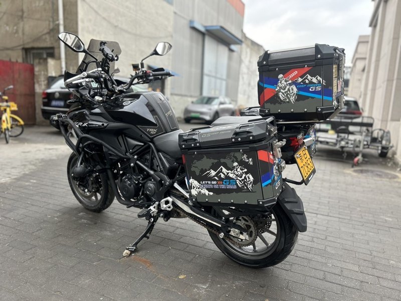 二手贝纳利金鹏 TRK502