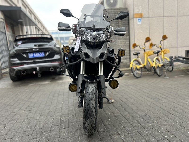 二手贝纳利金鹏 TRK502