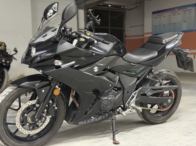 二手豪爵铃木GSX250R