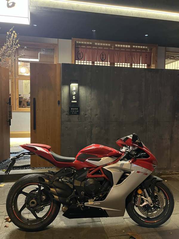 二手奥古斯塔F3 800