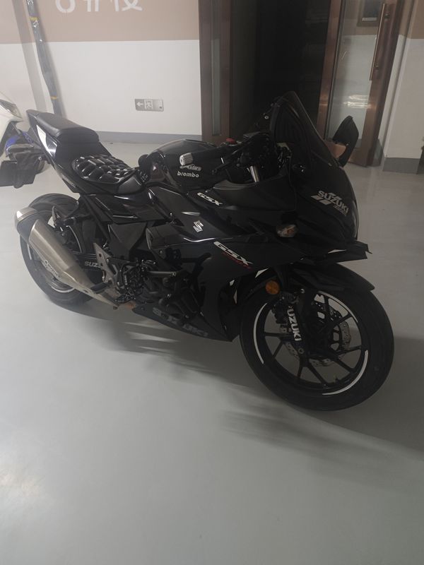 二手豪爵铃木GSX250R