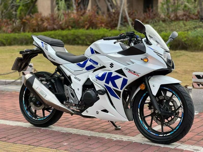 二手豪爵铃木GSX250R